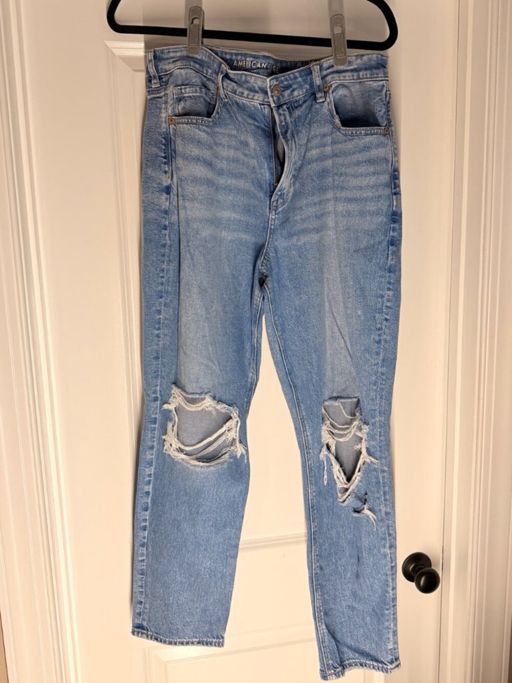 American Eagle Strigid Distressed Ripped Jeans Size 14 Regular
